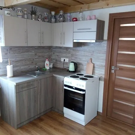 Drevenica Mak Oliver *