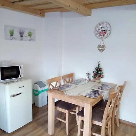 Drevenica Mak Oliver * Kvacany